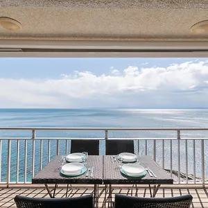 https://apartamento-dallas-vista-al-mar.topcostabravahotels.com